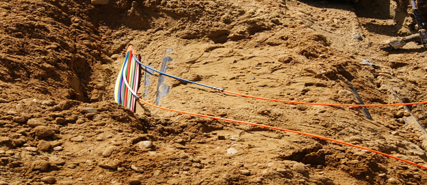 Breitbandausbau-kabel-auf-baustelle